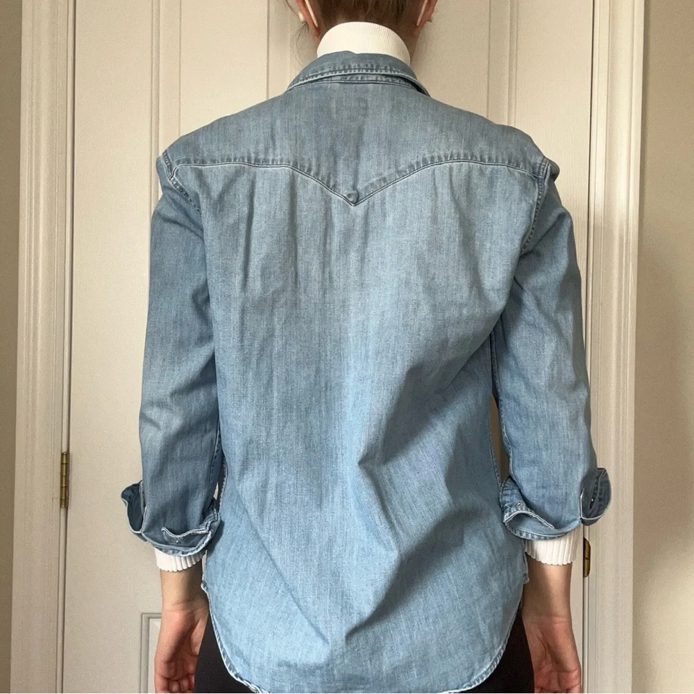 Levi’s Iconic Western Denim Shirt - Picture 5 of 10